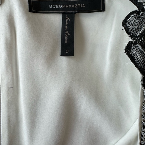BCBG MaxAzria  Scalloped Lace Maxi Gown Size 0 Black& White NWT - Picture 9 of 13